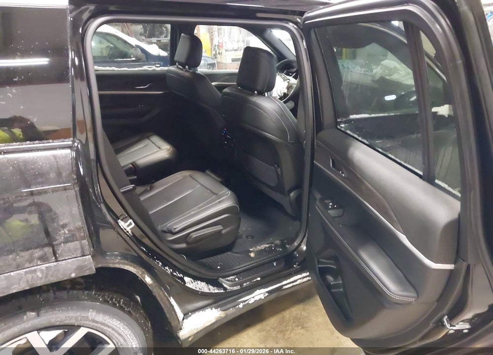2025 JEEP GRAND CHEROKEE L LIMITED 4X4 VIN: 1C4RJKBG8S8769506