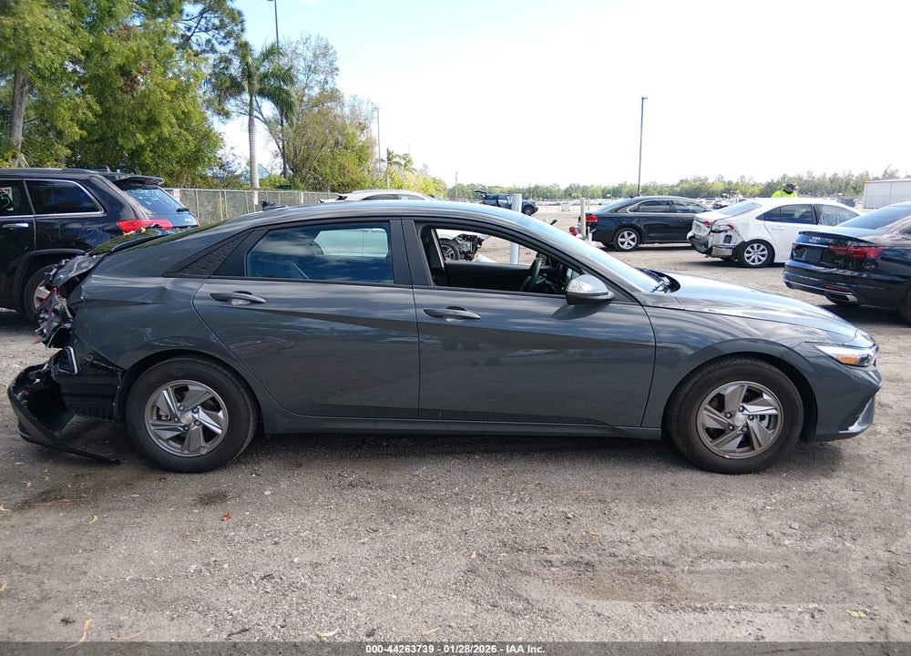 2025 HYUNDAI ELANTRA VIN: KMHLL4DG6SU008517