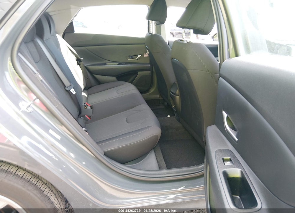 2025 HYUNDAI ELANTRA VIN: KMHLL4DG6SU008517
