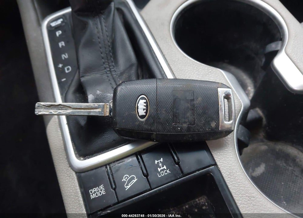 2019 KIA SPORTAGE LX VIN: KNDPMCAC2K7566412