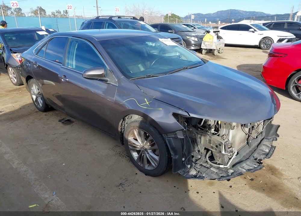2015 TOYOTA CAMRY SE VIN: 4T1BF1FK2FU042995