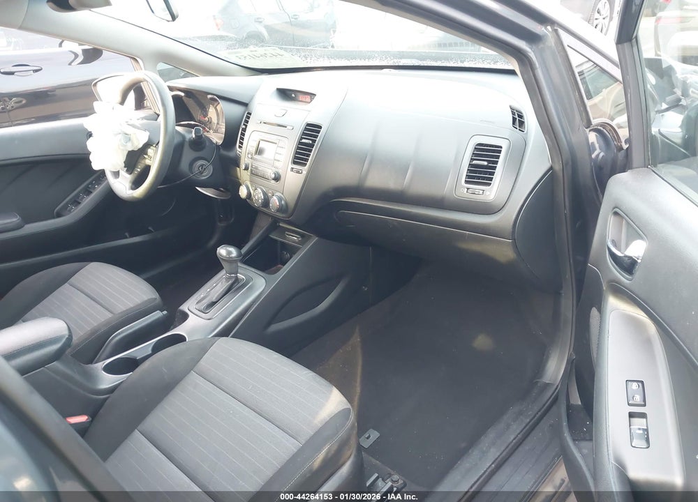 2016 KIA FORTE LX VIN: KNAFK5A80G5583346