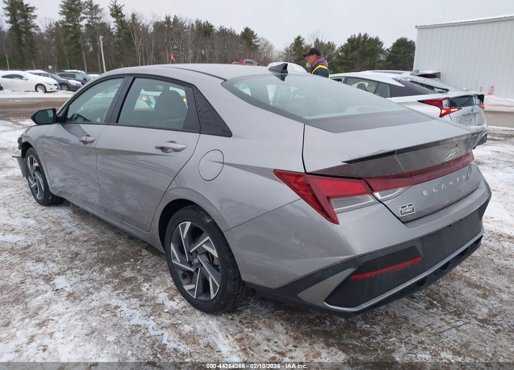 2025 HYUNDAI ELANTRA SEL SPORT VIN: KMHLM4DG0SU094579