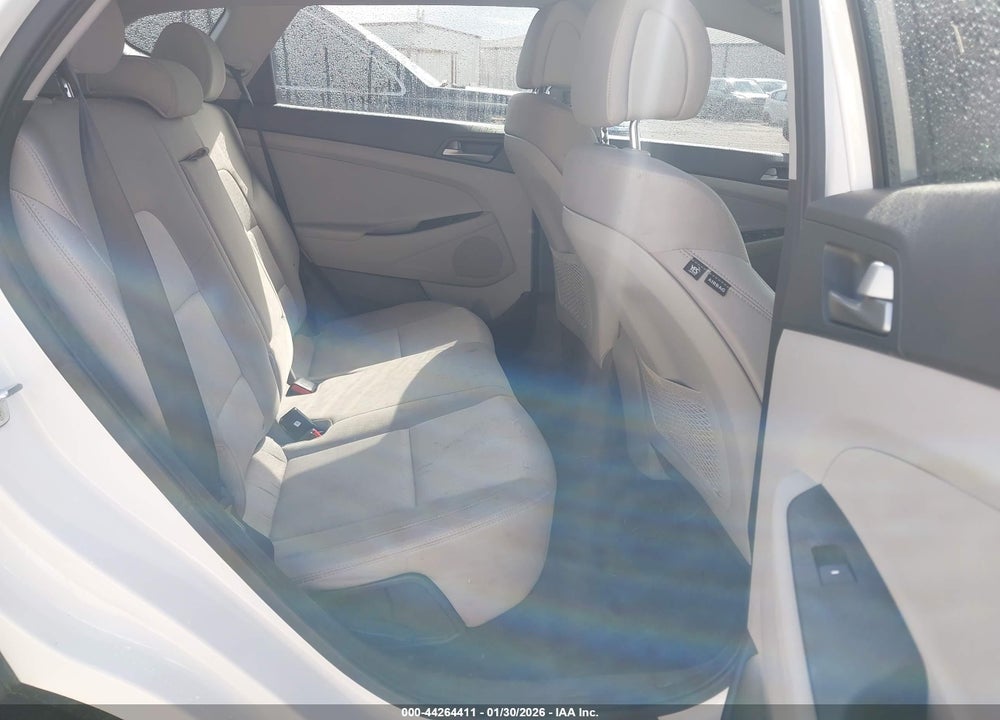 2018 HYUNDAI TUCSON SEL VIN: KM8J33A41JU716037