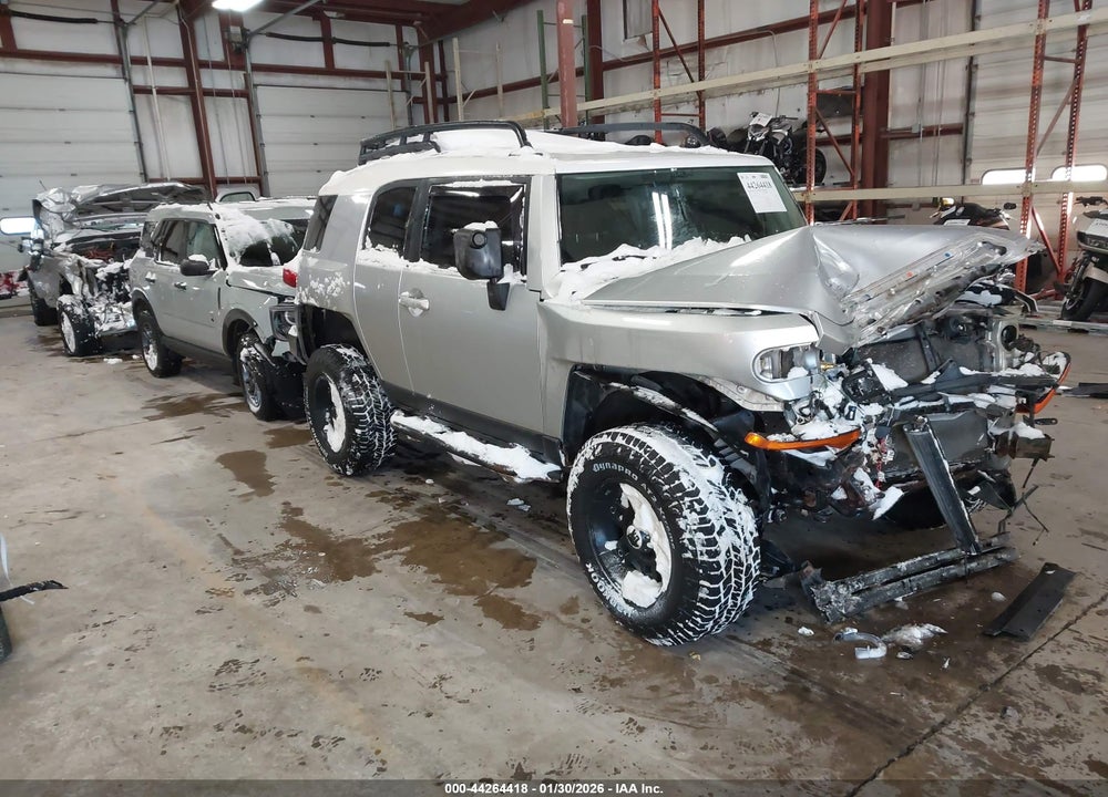 2008 TOYOTA FJ CRUISER VIN: JTEBU11F08K019634