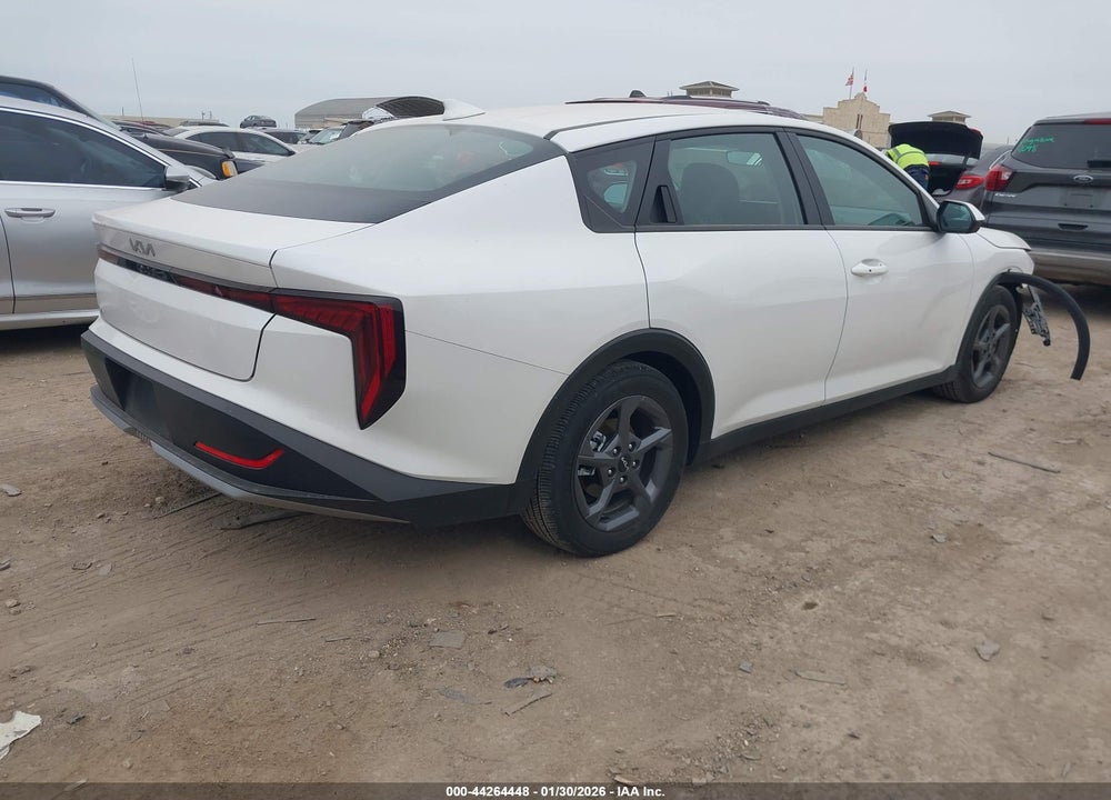 2025 KIA K4 LXS VIN: 3KPFT4DE0SE030589