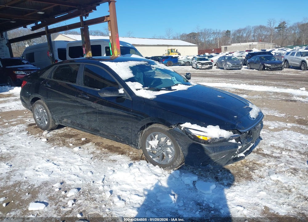 2024 HYUNDAI ELANTRA SEL VIN: KMHLM4DGXRU804419