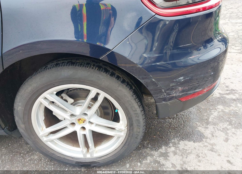 2018 PORSCHE MACAN S VIN: WP1AB2A55JLB37731
