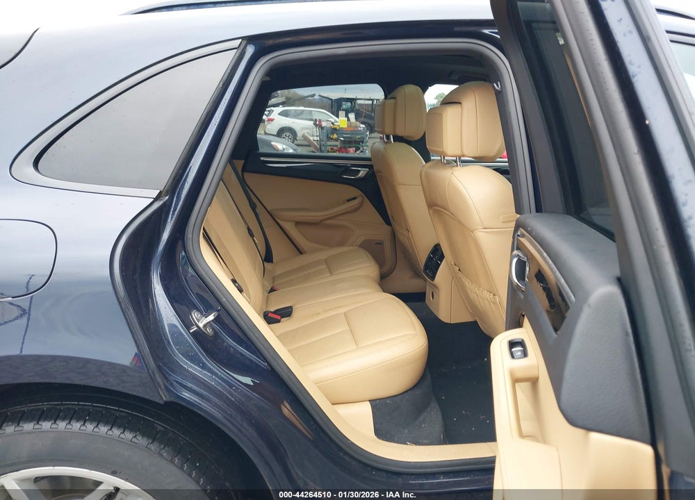 2018 PORSCHE MACAN S VIN: WP1AB2A55JLB37731
