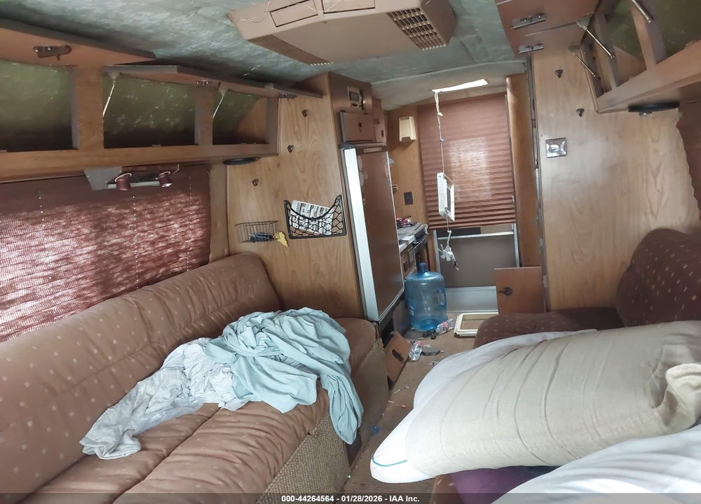 1981 FORD ECONOLINE E350 CUTAWAY VAN VIN: 1FDKE30Z5BHA86075