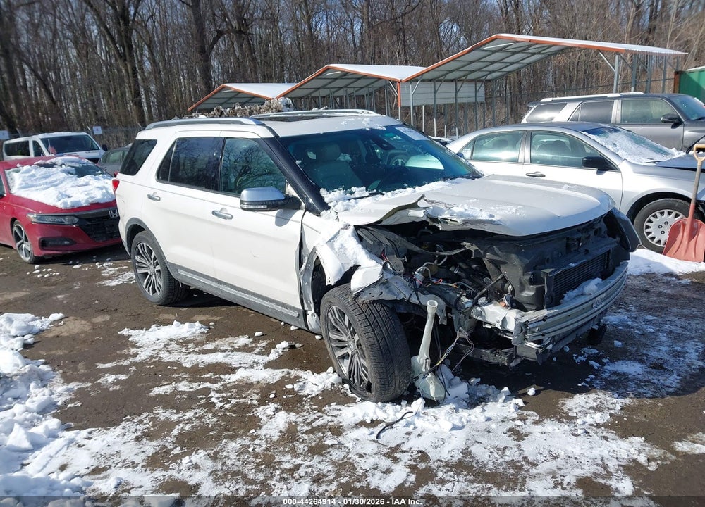 2017 FORD EXPLORER PLATINUM VIN: 1FM5K8HT8HGA20802