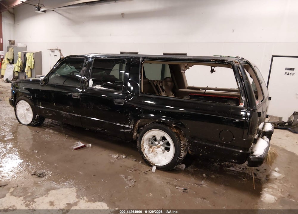 1999 GMC SUBURBAN 1500 SLT CMI VIN: 3GKEC16R6XG500456