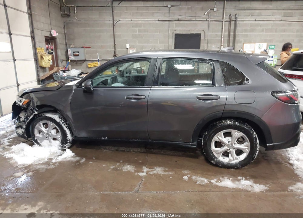 2025 HONDA HR-V AWD LX VIN: 3CZRZ2H39SM713769