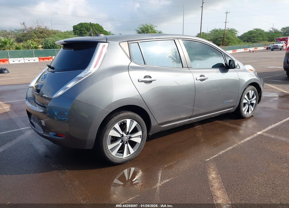 2017 NISSAN LEAF SV VIN: 1N4BZ0CP2HC301621