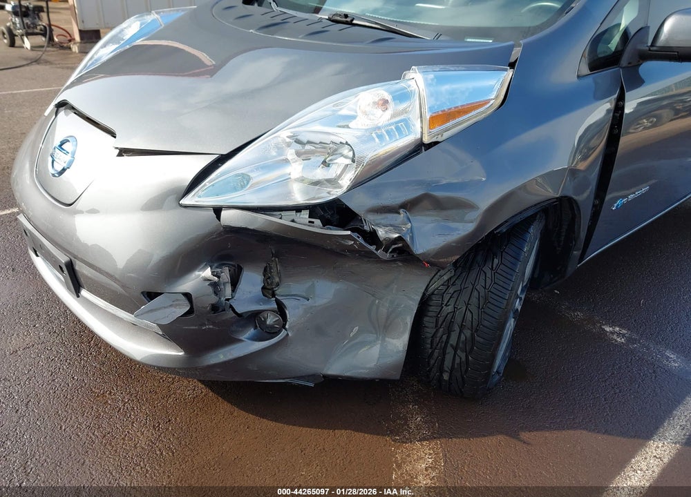 2017 NISSAN LEAF SV VIN: 1N4BZ0CP2HC301621