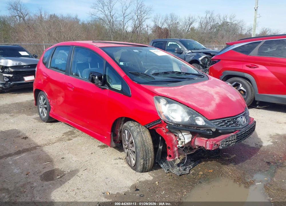 2013 HONDA FIT SPORT VIN: JHMGE8H57DC057801
