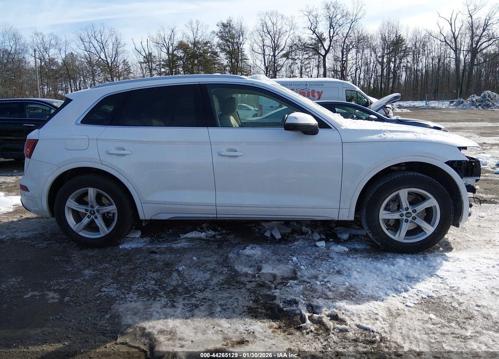 2024 AUDI Q5 PREMIUM 40 TFSI QUATTRO S TRONIC VIN: WA1ABAFY4R2025299