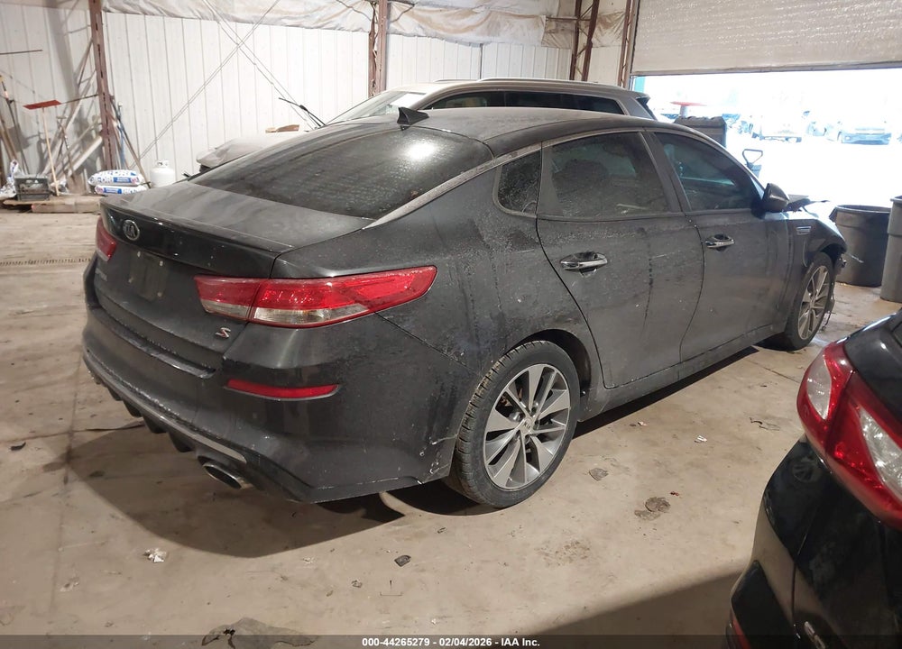 2019 KIA OPTIMA S VIN: 5XXGT4L38KG302575