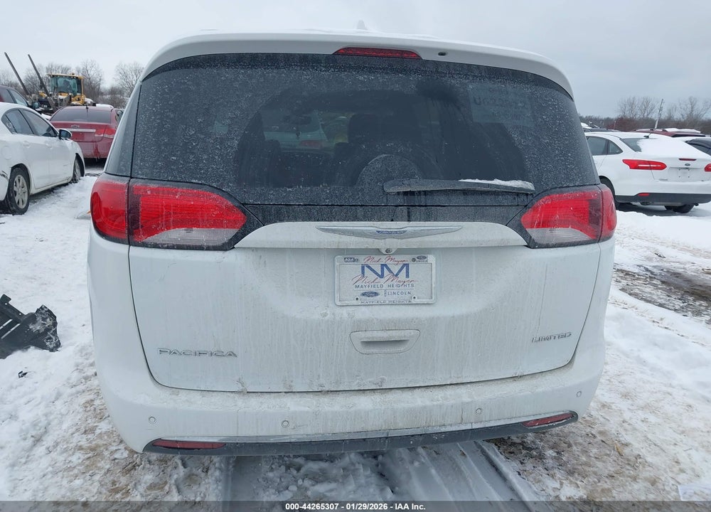 2018 CHRYSLER PACIFICA LIMITED VIN: 2C4RC1GG4JR186396