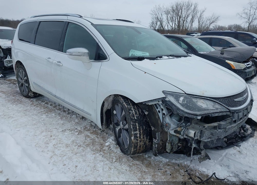 2018 CHRYSLER PACIFICA LIMITED VIN: 2C4RC1GG4JR186396