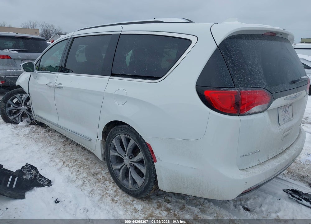 2018 CHRYSLER PACIFICA LIMITED VIN: 2C4RC1GG4JR186396