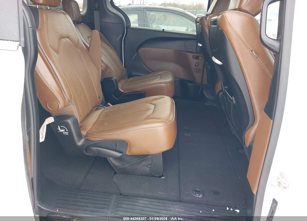 2018 CHRYSLER PACIFICA LIMITED VIN: 2C4RC1GG4JR186396