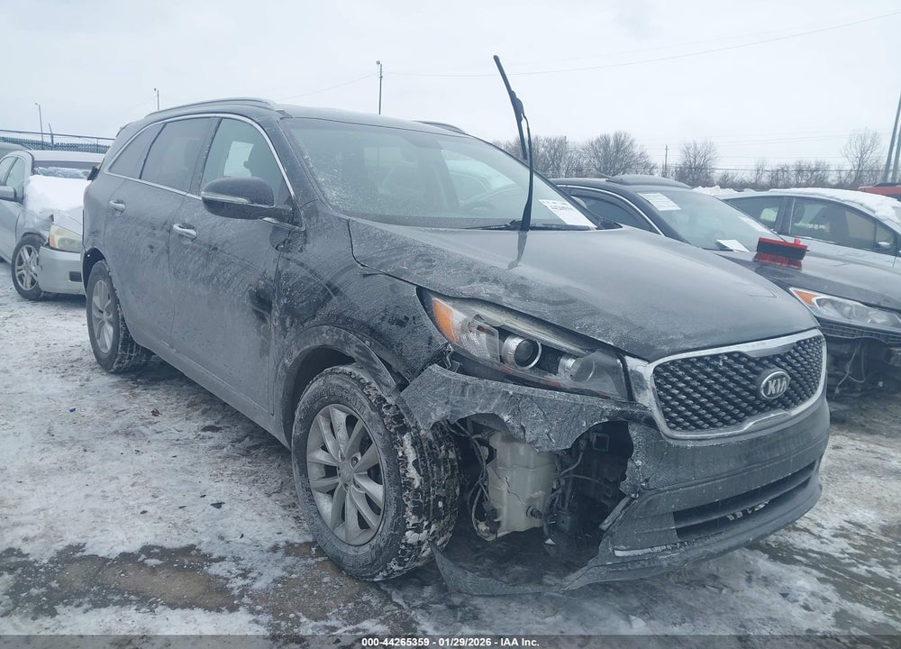 2018 KIA SORENTO 2.4L LX VIN: 5XYPG4A32JG427508