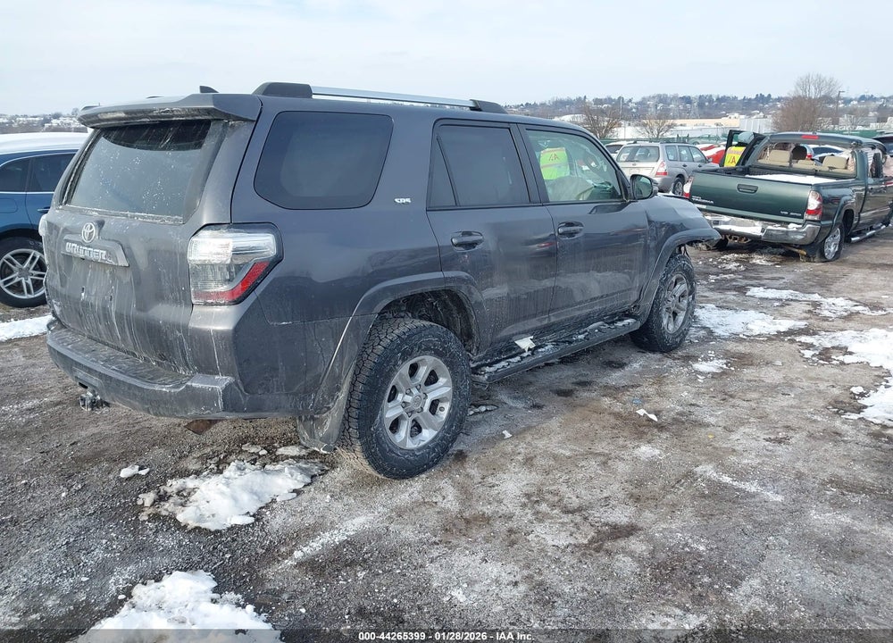 2021 TOYOTA 4RUNNER SR5 PREMIUM VIN: JTENU5JR1M5933754