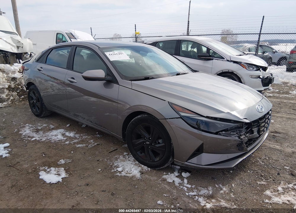 2022 HYUNDAI ELANTRA SEL VIN: KMHLM4AG4NU286595