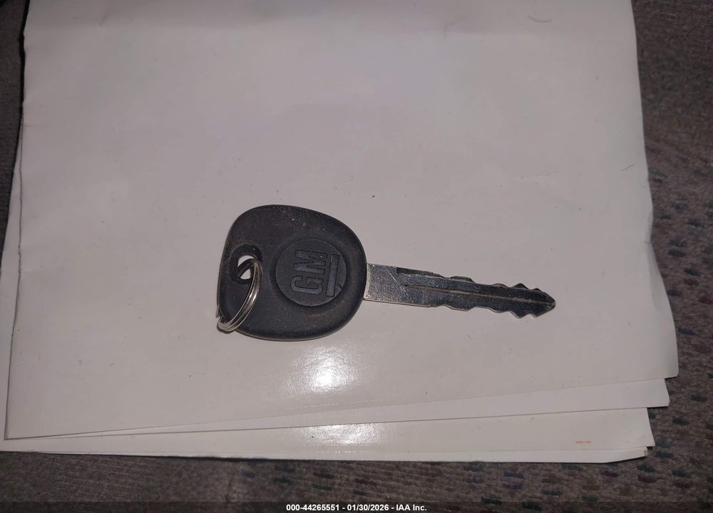 2000 CHEVROLET SILVERADO 1500 LS VIN: 2GCEK19T6Y1372722