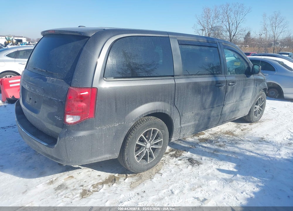 2015 DODGE GRAND CARAVAN R/T VIN: 2C4RDGEG9FR747640