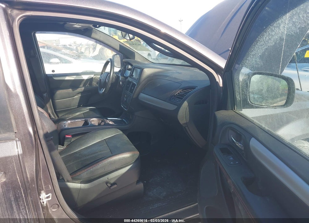 2015 DODGE GRAND CARAVAN R/T VIN: 2C4RDGEG9FR747640