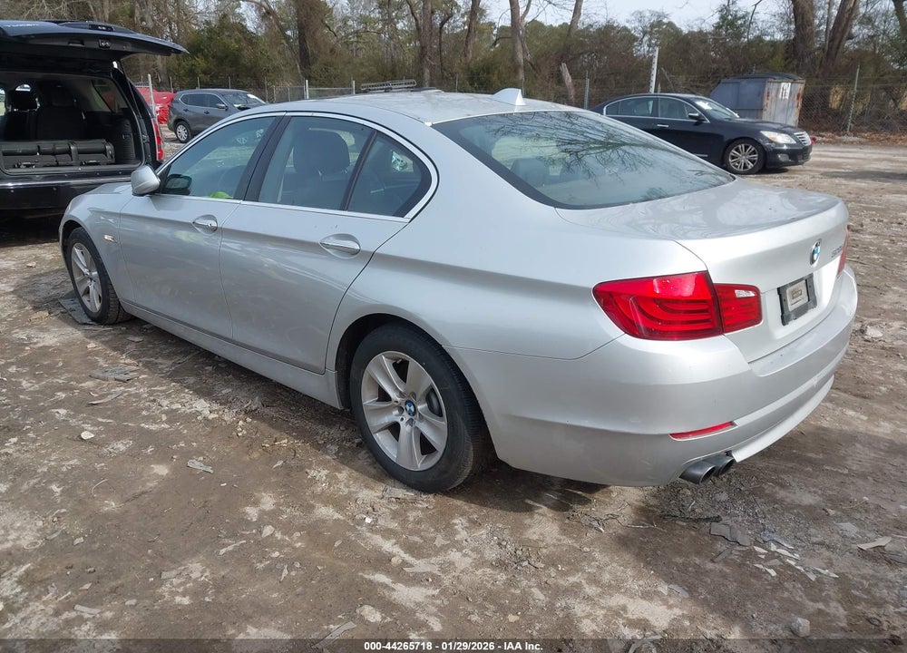 2011 BMW 528I VIN: WBAFR1C56BDS36156