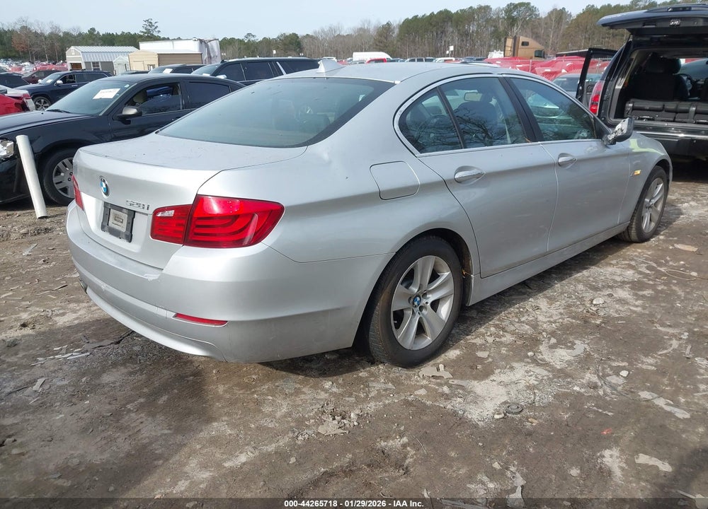 2011 BMW 528I VIN: WBAFR1C56BDS36156