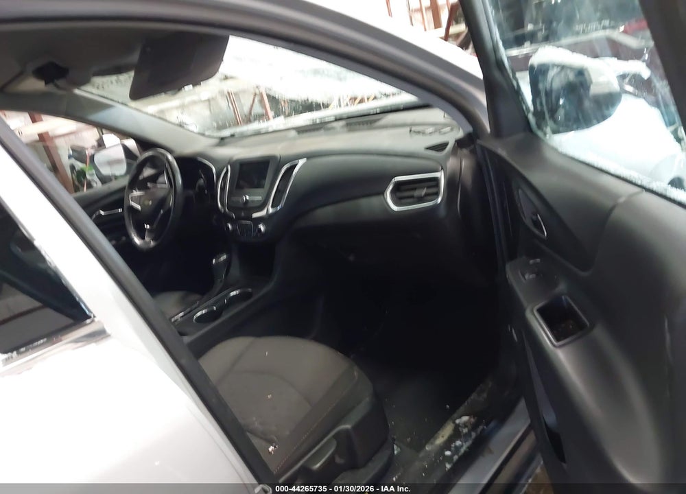 2019 CHEVROLET EQUINOX LT VIN: 2GNAXUEV2K6208460