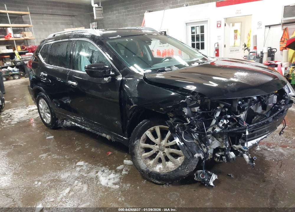 2019 NISSAN ROGUE SV VIN: KNMAT2MV4KP530575