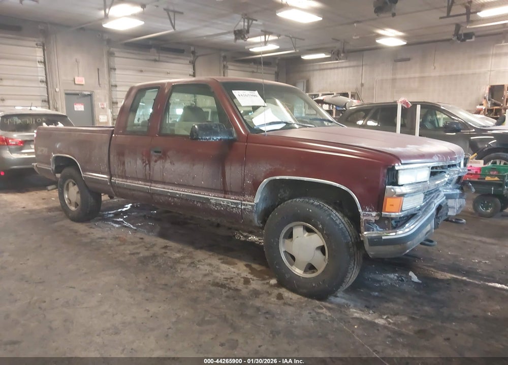 1999 CHEVROLET K1500 LS VIN: 1GCEK19R6XR112458