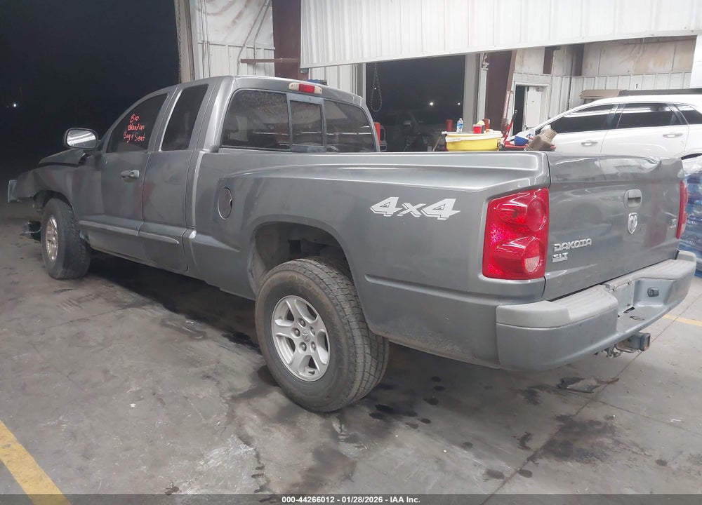2005 DODGE DAKOTA SLT VIN: 1D7HW42N45S200138