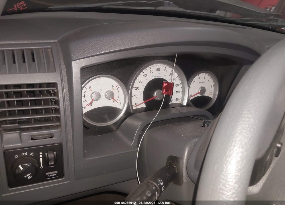 2005 DODGE DAKOTA SLT VIN: 1D7HW42N45S200138