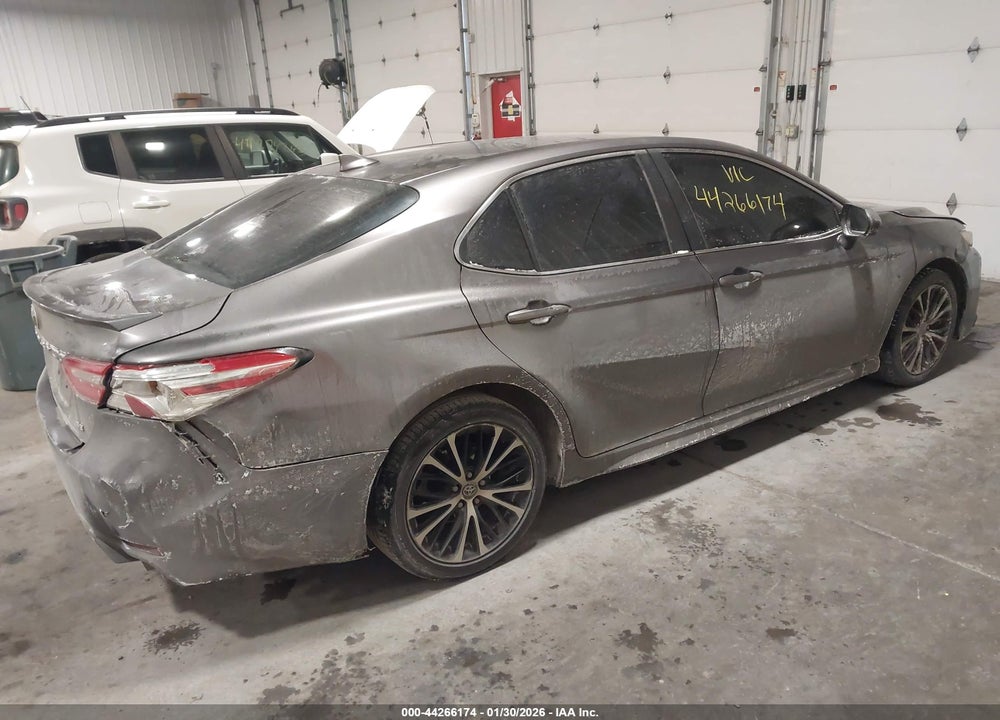 2020 TOYOTA CAMRY SE VIN: 4T1G11AK3LU880525