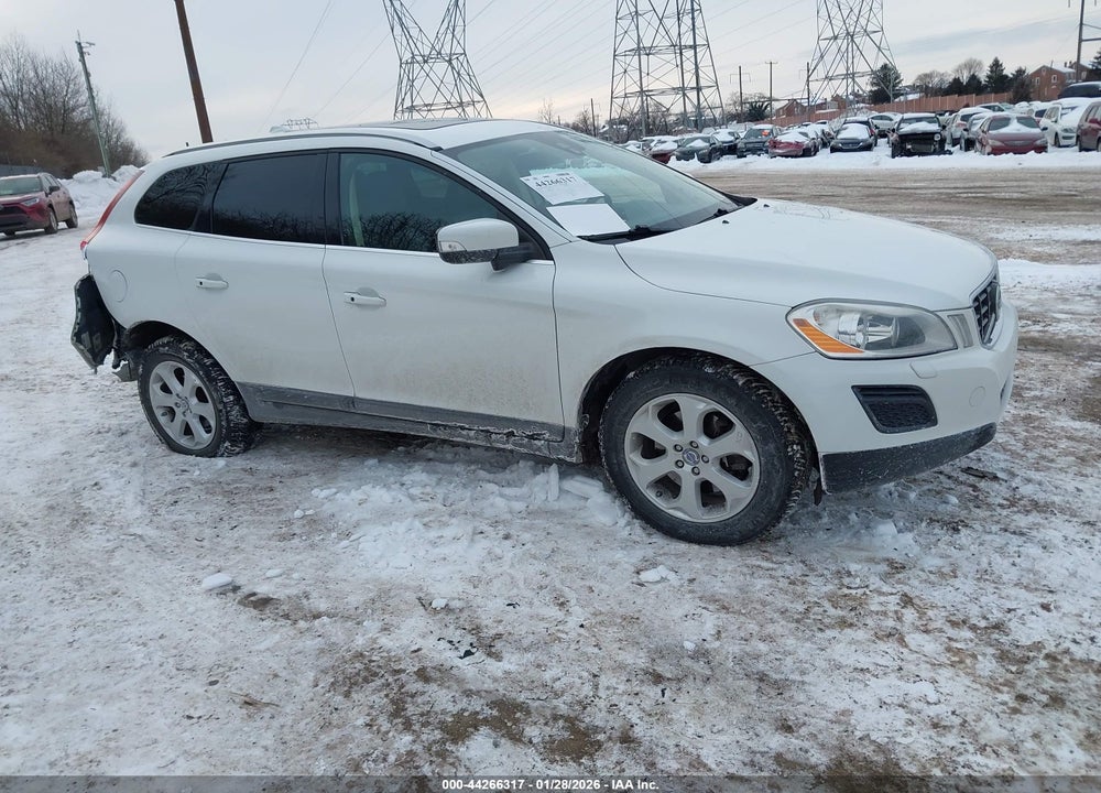 2013 VOLVO XC60 3.2 VIN: YV4940DZ6D2406635