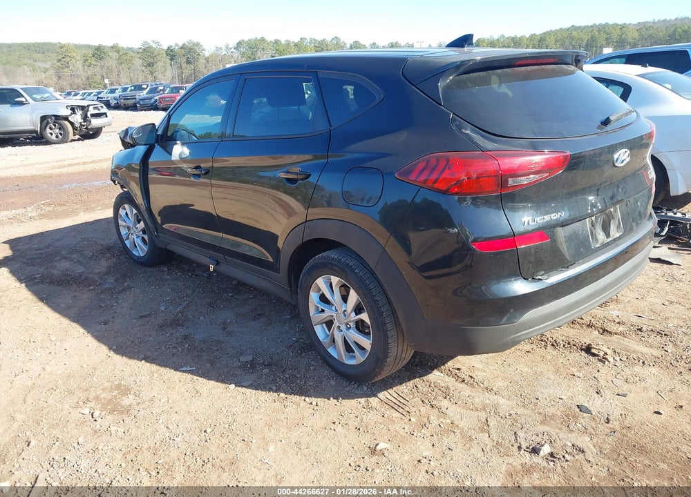 2021 HYUNDAI TUCSON SE VIN: KM8J23A43MU300580
