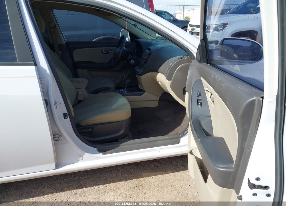 2010 HYUNDAI ELANTRA GLS VIN: KMHDU4AD2AU895897