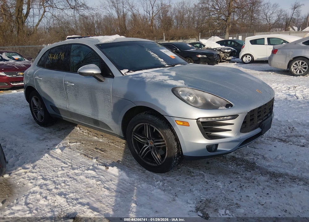 2016 PORSCHE MACAN S VIN: WP1AB2A52GLB54673