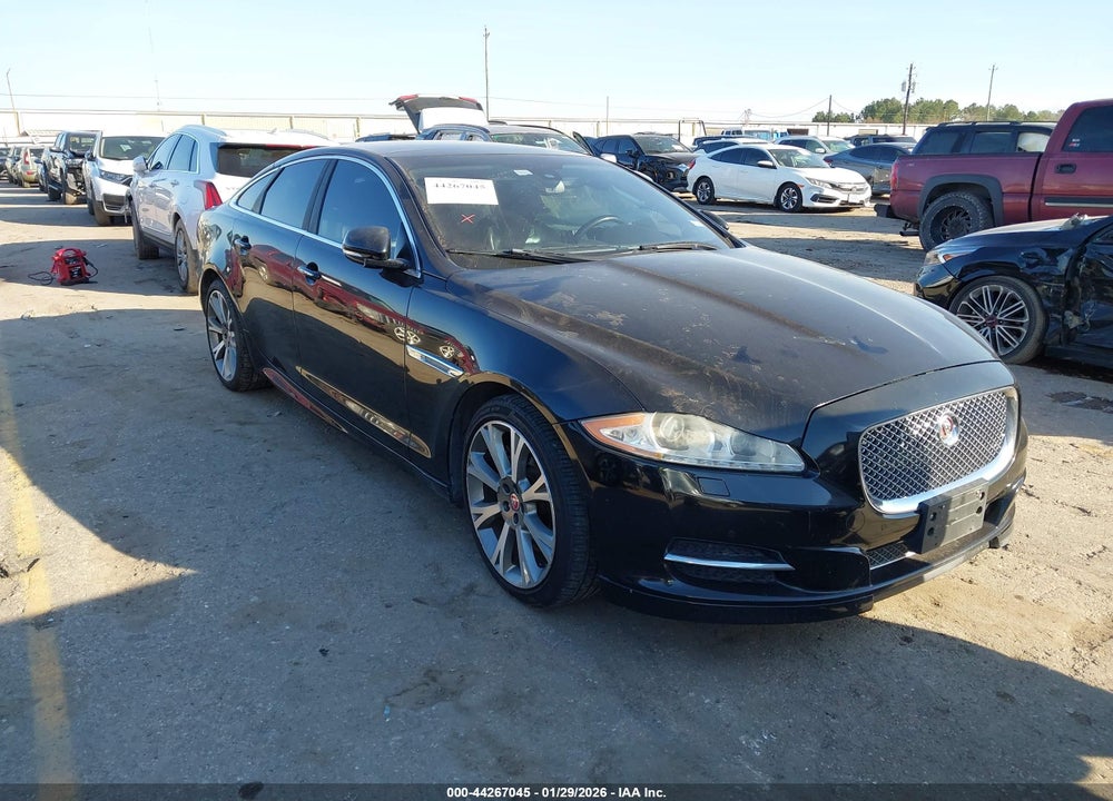 2015 JAGUAR XJ VIN: SAJWA1CZ3F8V84722