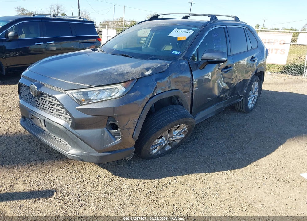 2019 TOYOTA RAV4 XLE PREMIUM VIN: JTMC1RFV0KD029575
