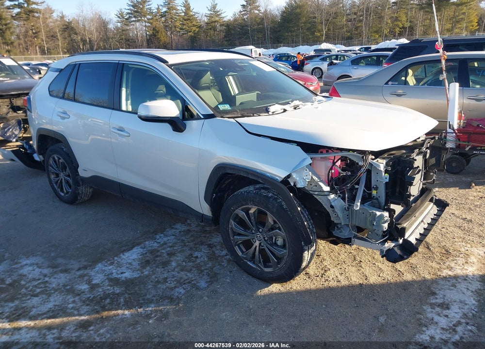 2025 TOYOTA RAV4 HYBRID XLE PREMIUM VIN: JTMB6RFV0SJ087751