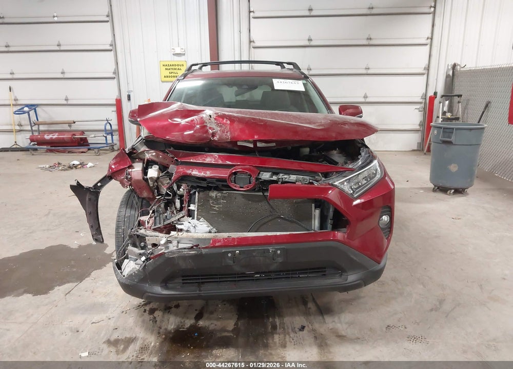 2020 TOYOTA RAV4 XLE PREMIUM VIN: 2T3A1RFV4LW114561
