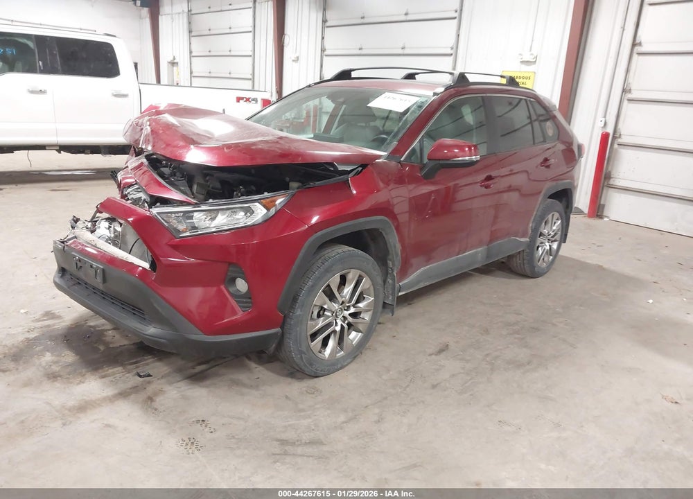 2020 TOYOTA RAV4 XLE PREMIUM VIN: 2T3A1RFV4LW114561