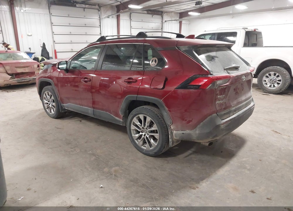 2020 TOYOTA RAV4 XLE PREMIUM VIN: 2T3A1RFV4LW114561